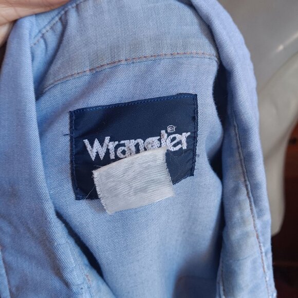 XL Wrangler Cowboy Distressed Western Shirt Wrangler Chambray Trashed 1990's - Picture 3 of 11